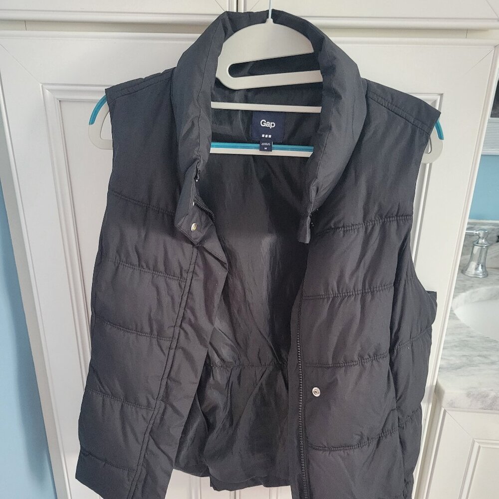 GAP Black Puffer Vest